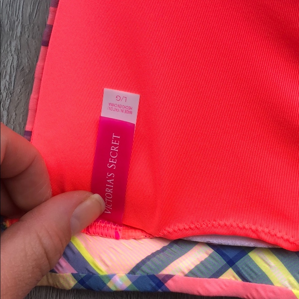 VS bathing suit - Picture 6 of 7